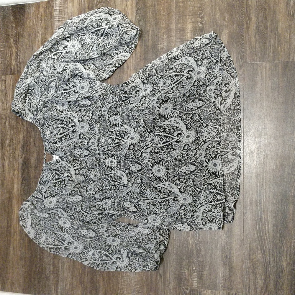 Fashion Bug women's quarter sleeve blouse, size L